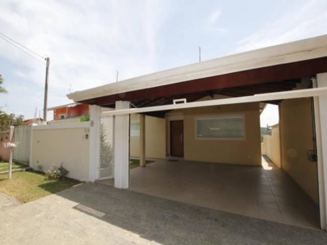 #1628 - Casa para Venda em Atibaia - SP